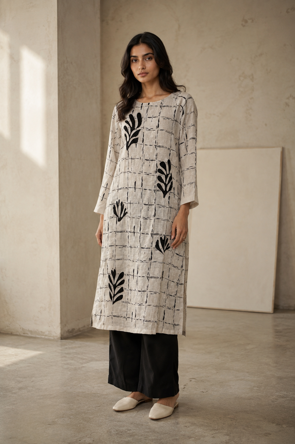 Applique Natural Linen Kurta Set