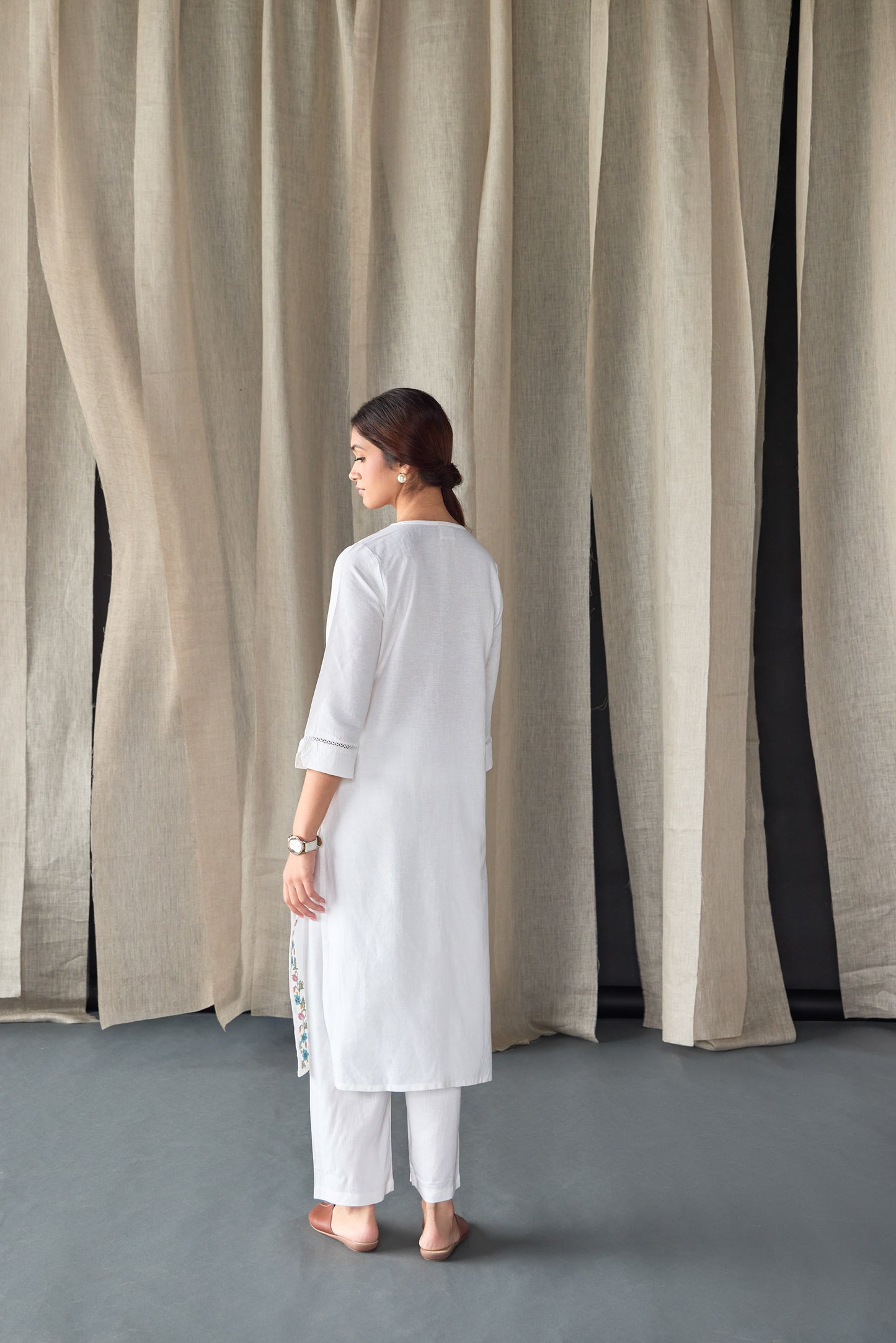 White Floral Embroidered Kurta Set