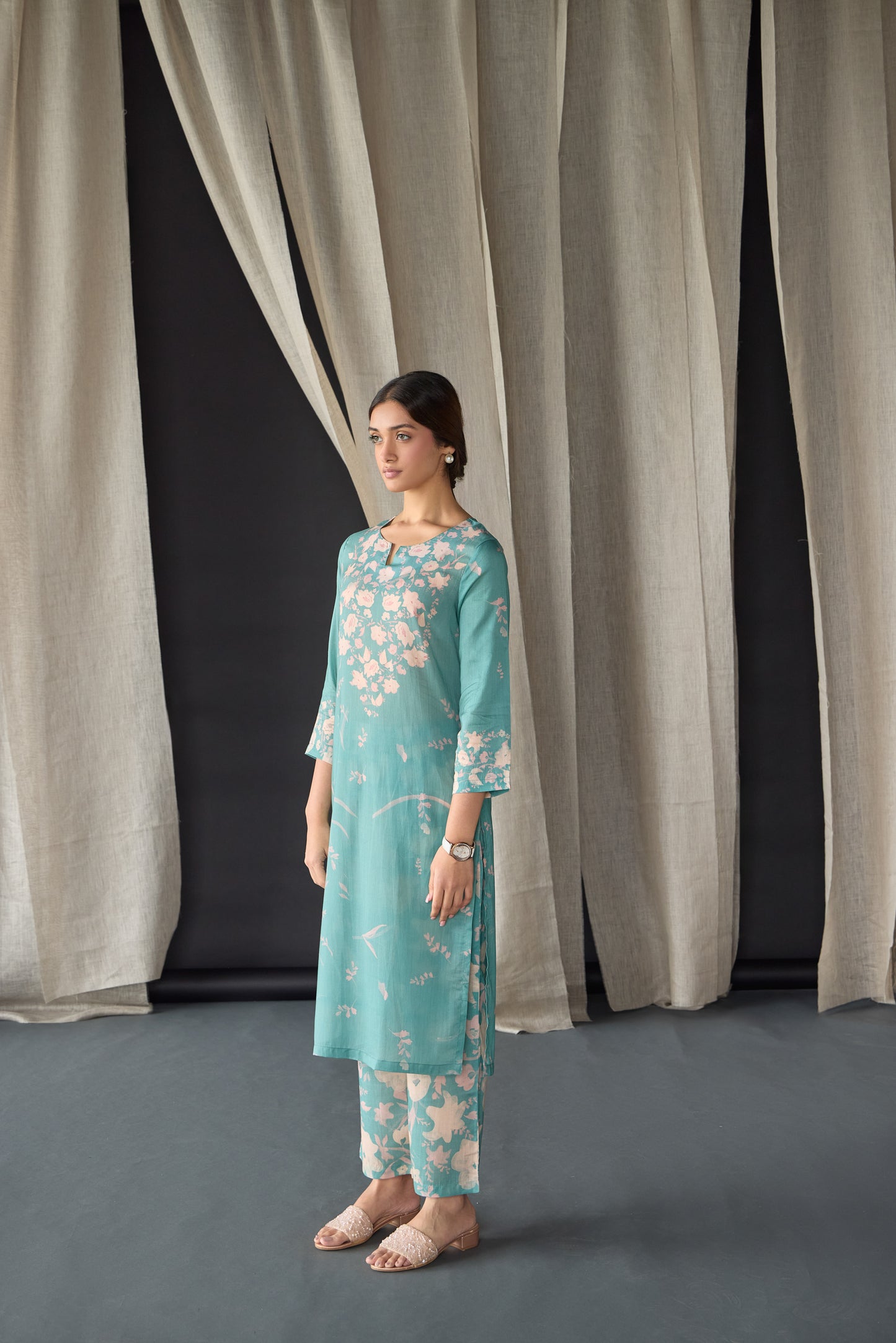 Retro Blue Oakwood Kurta Set ( of 2 )