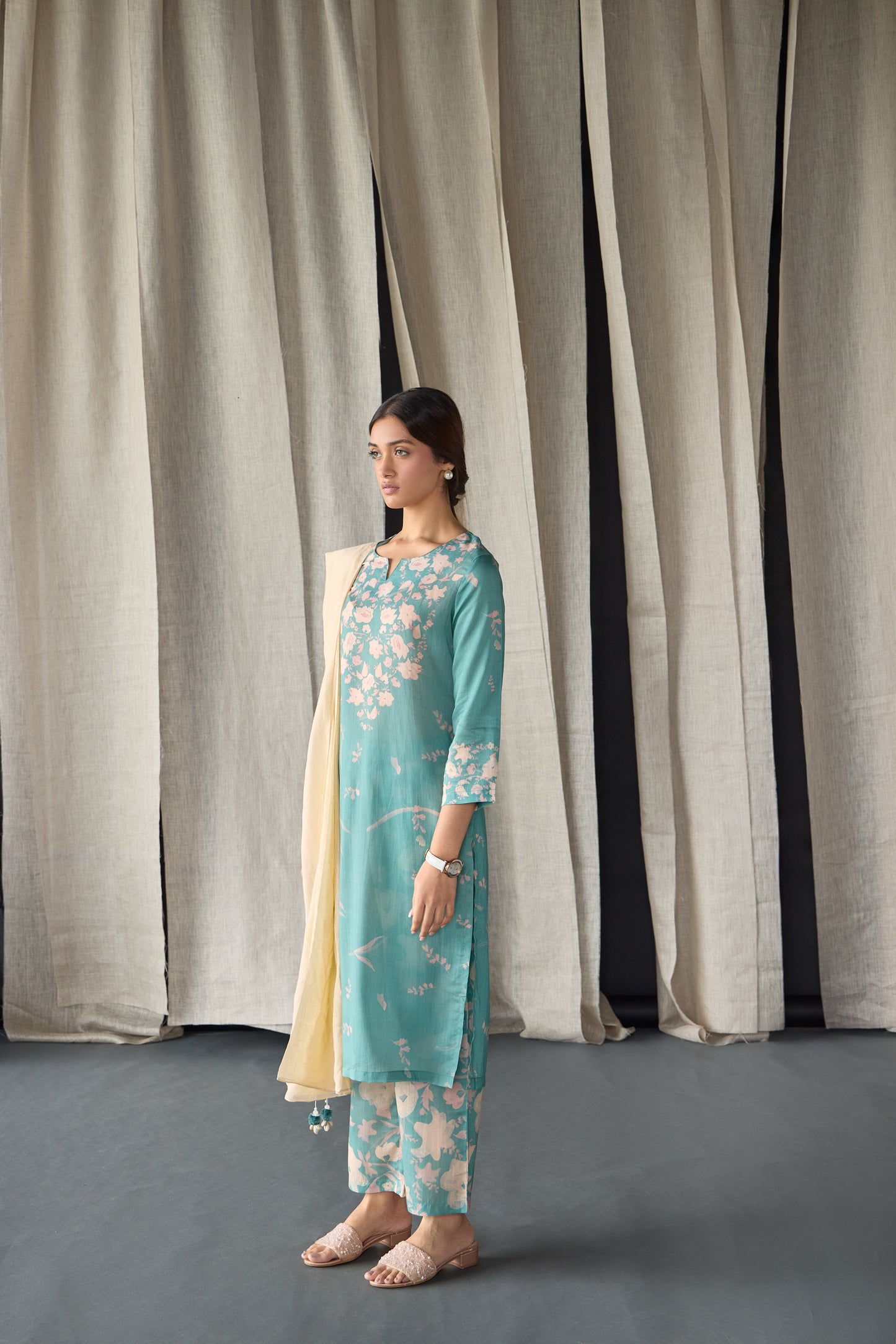 Retro Blue Oakwood Kurta Set ( of 2 )