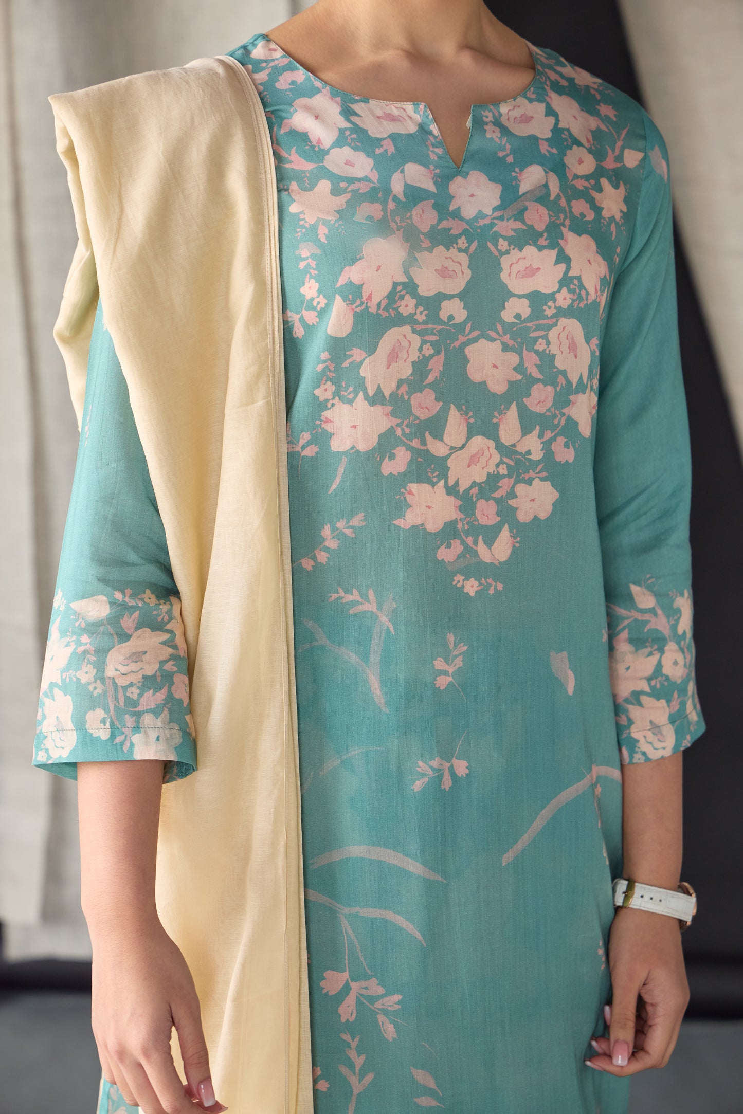 Retro Blue Oakwood Kurta Set ( of 2 )