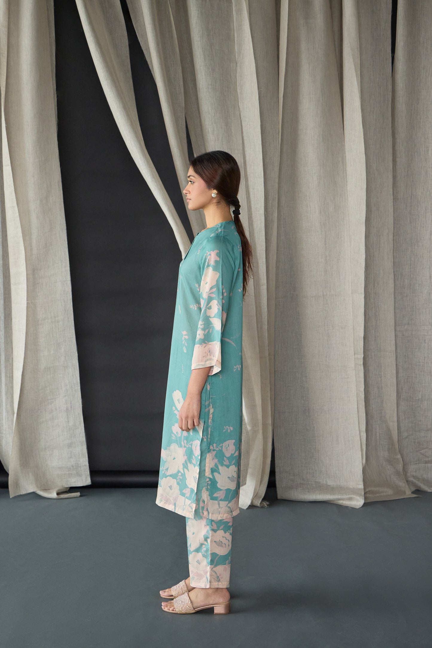 Flared Retro Blue Floral Oakwood Kurta Set