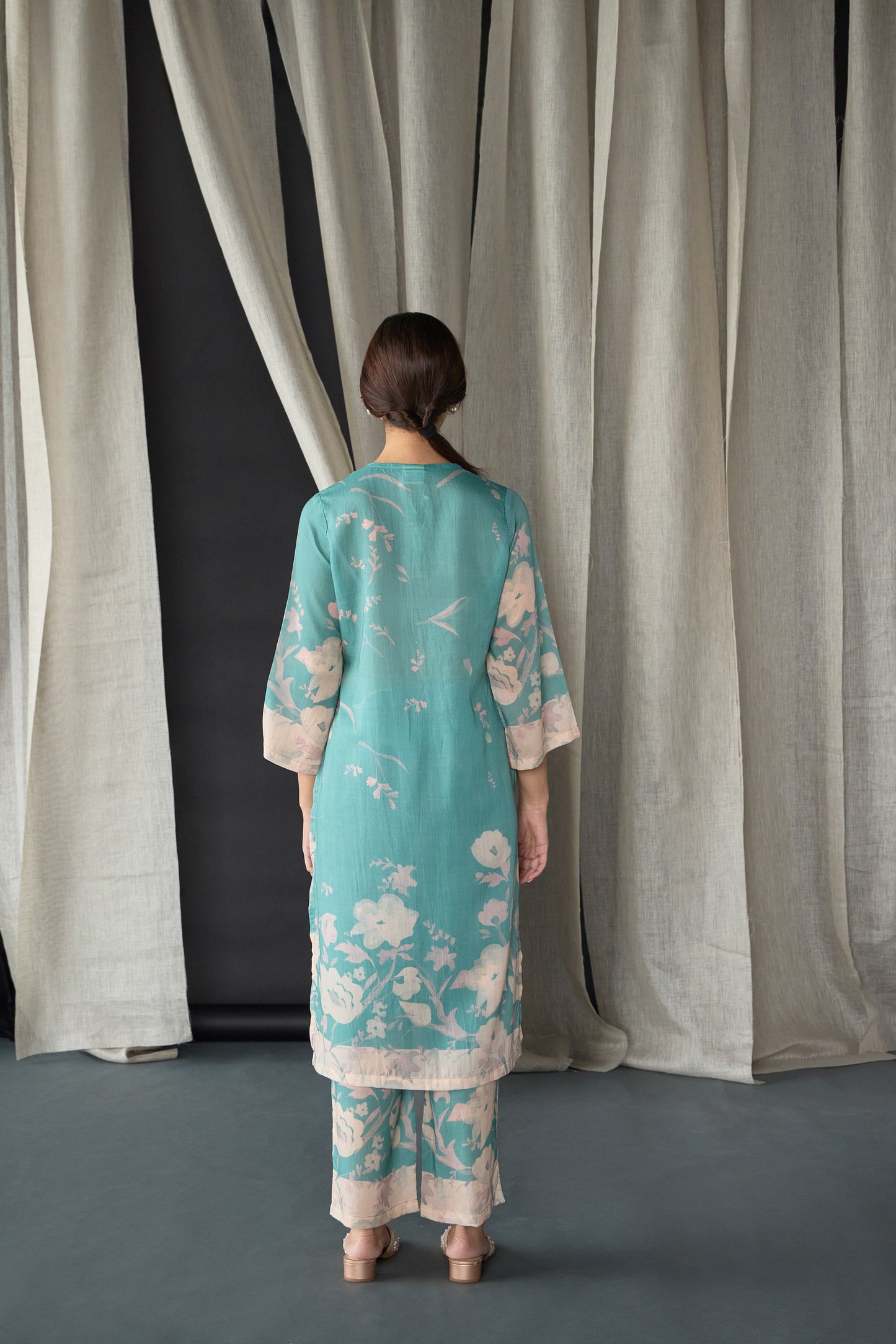 Flared Retro Blue Floral Oakwood Kurta Set