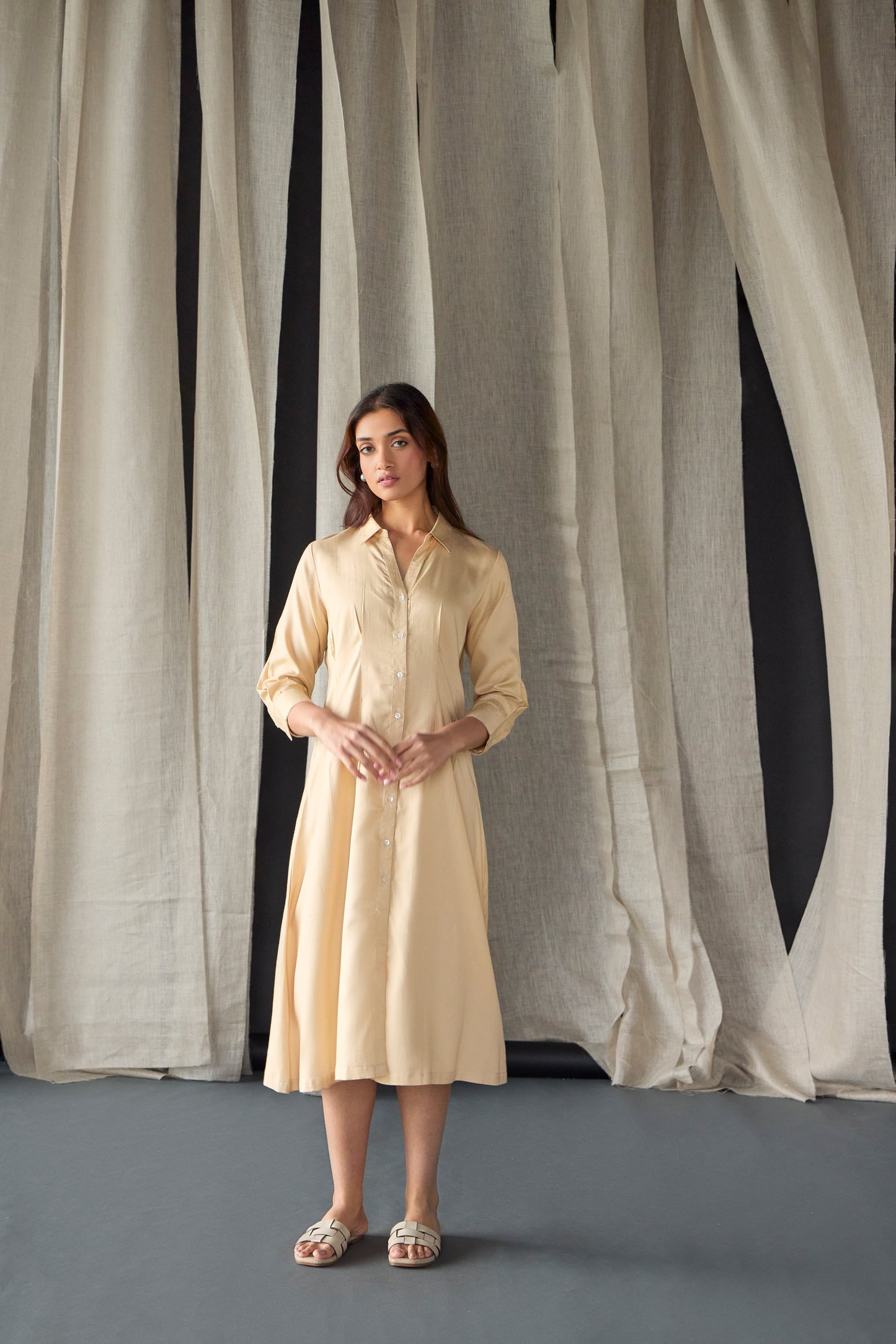 Mellow Fitted Shirt Dress