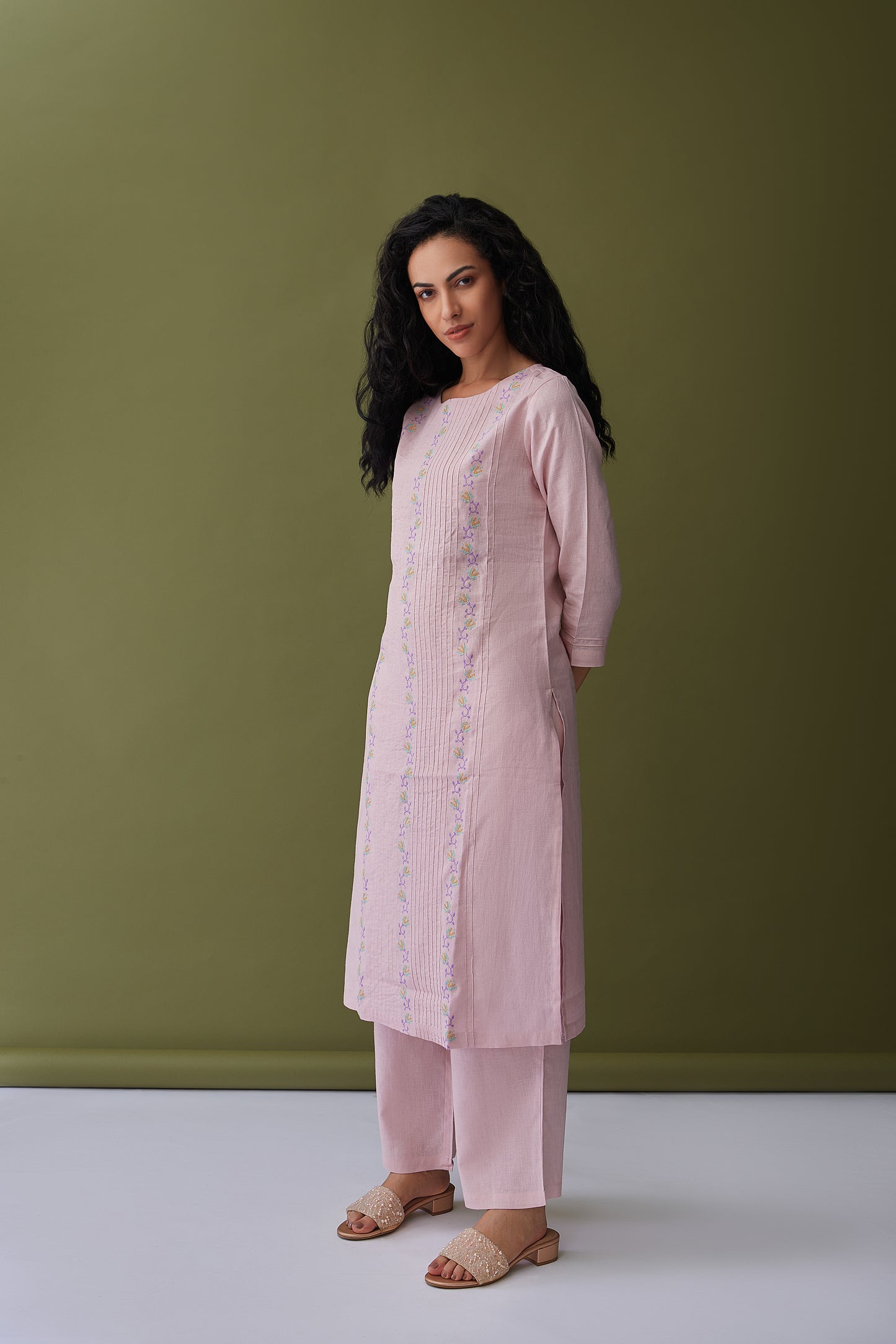 Soft Pink Drops Linen Embroidered Kurta