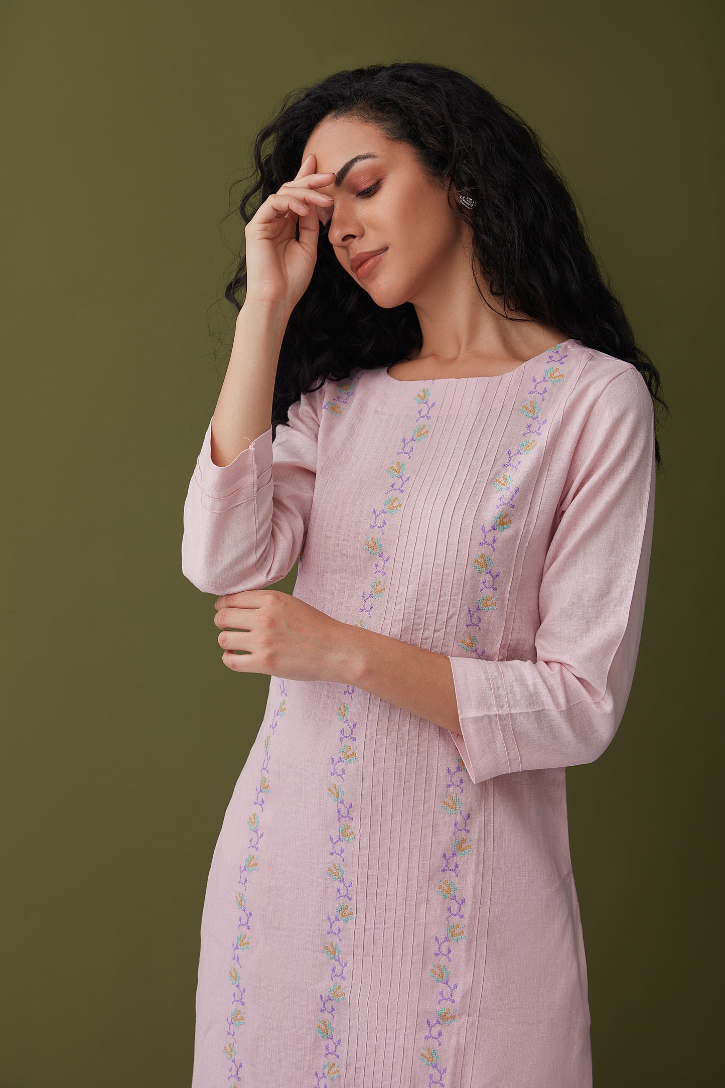 Soft Pink Drops Linen Embroidered Kurta