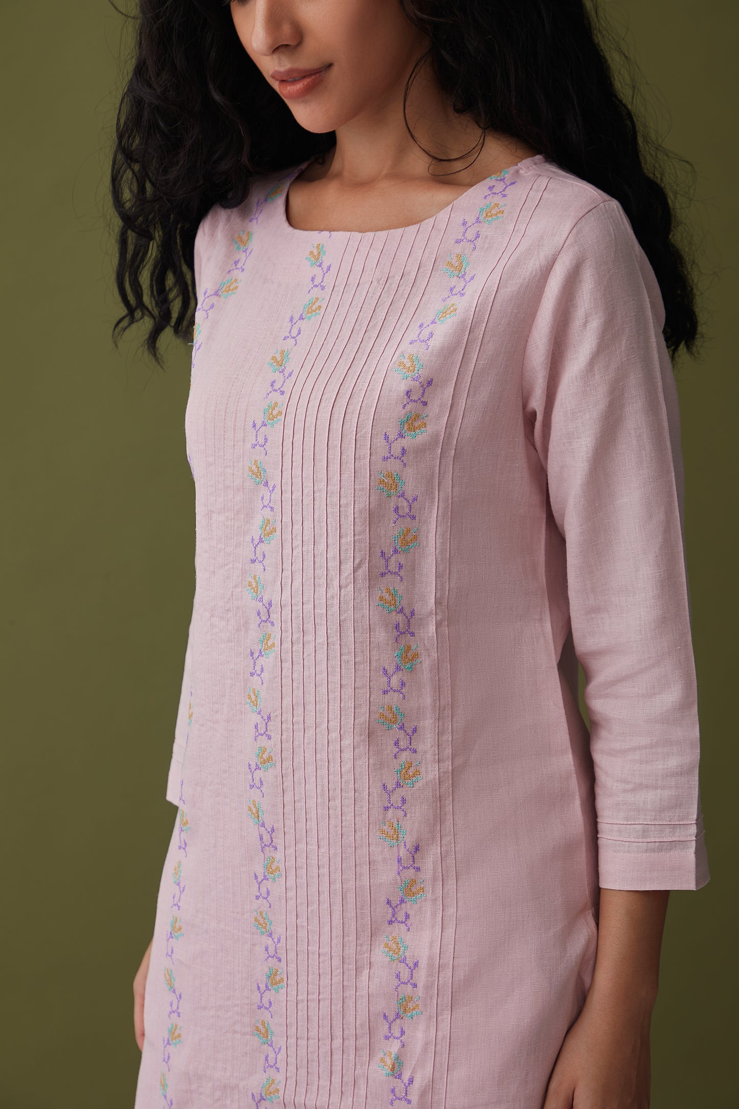 Soft Pink Drops Linen Embroidered Kurta
